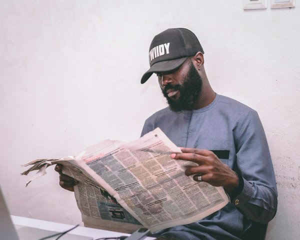 Les séries cultes des années 90 : Une nostalgie moderne